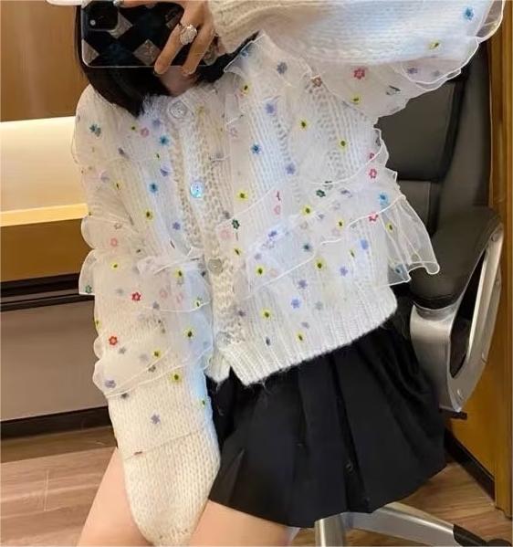 Cute Youth Looking Stitching Gauze Knitting Cardigan Women Early Spring Niche Color Floral Sweater