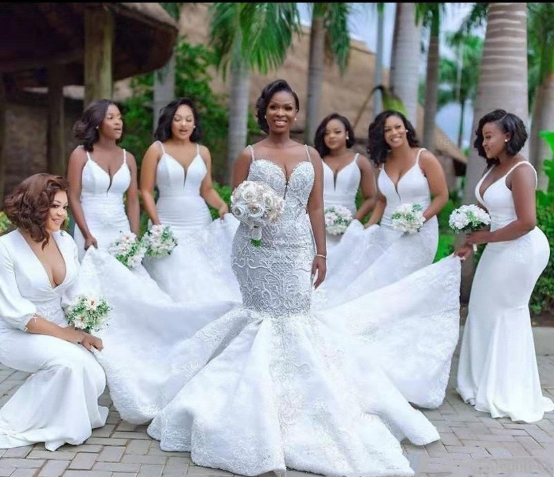 Vestido de novia de encaje con corte de sirena africana