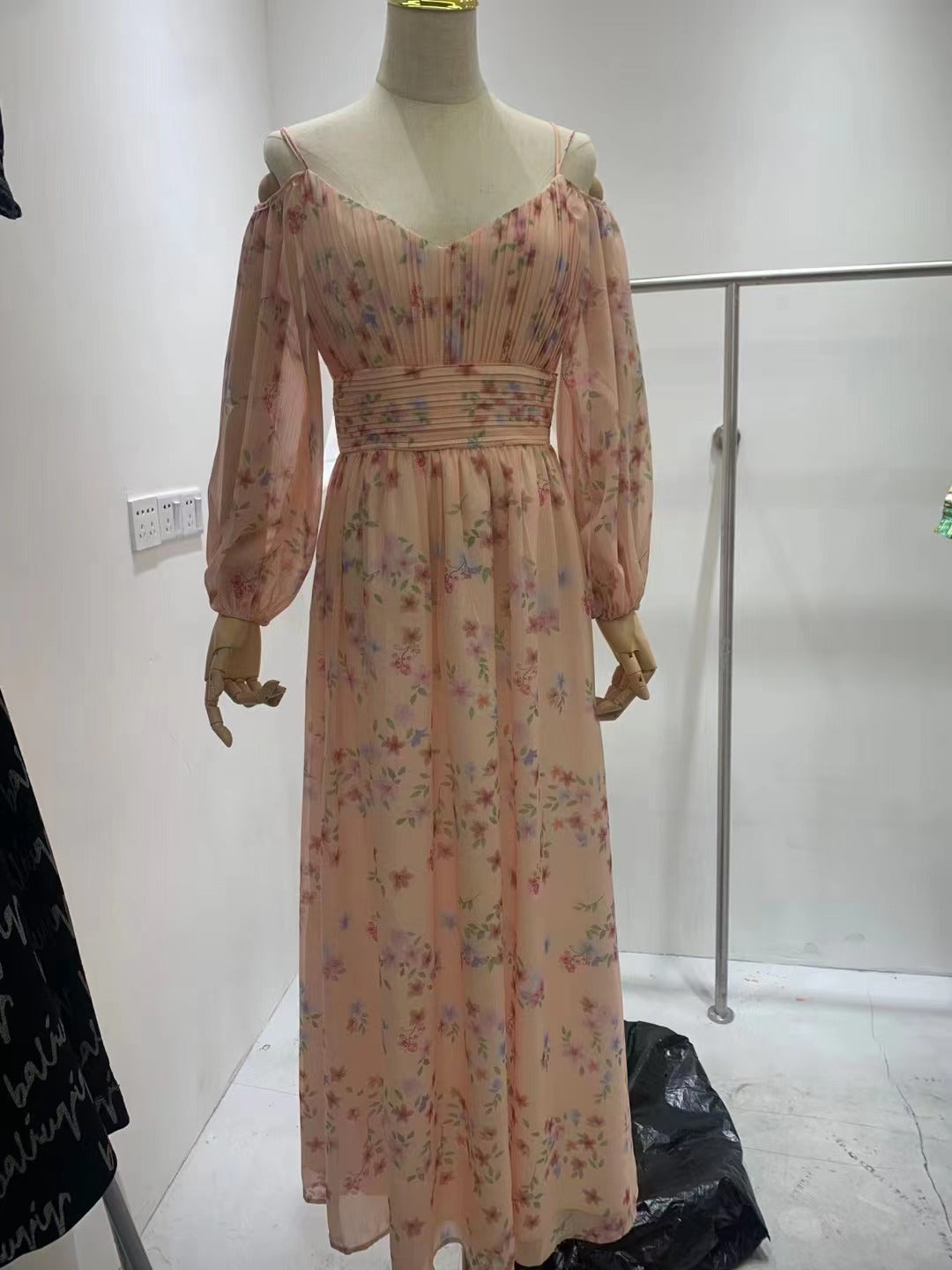 Vestido maxi de manga larga de tul de encaje floral con cuello en V elegante y formal para mujer