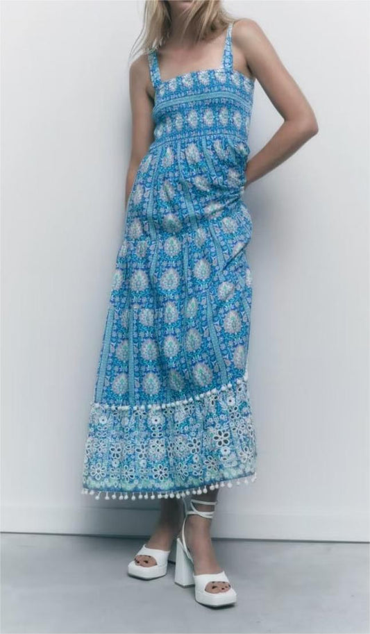 Women Wear Printed Maxi Dress