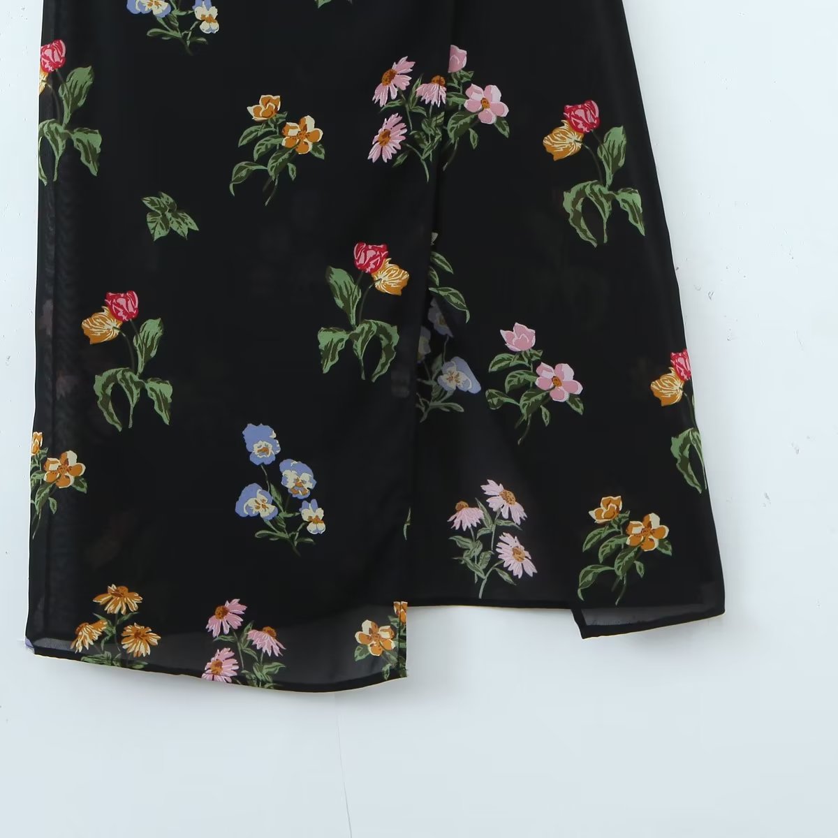 Vestido de mujer de otoño con cuello cuadrado y manga corta con estampado floral