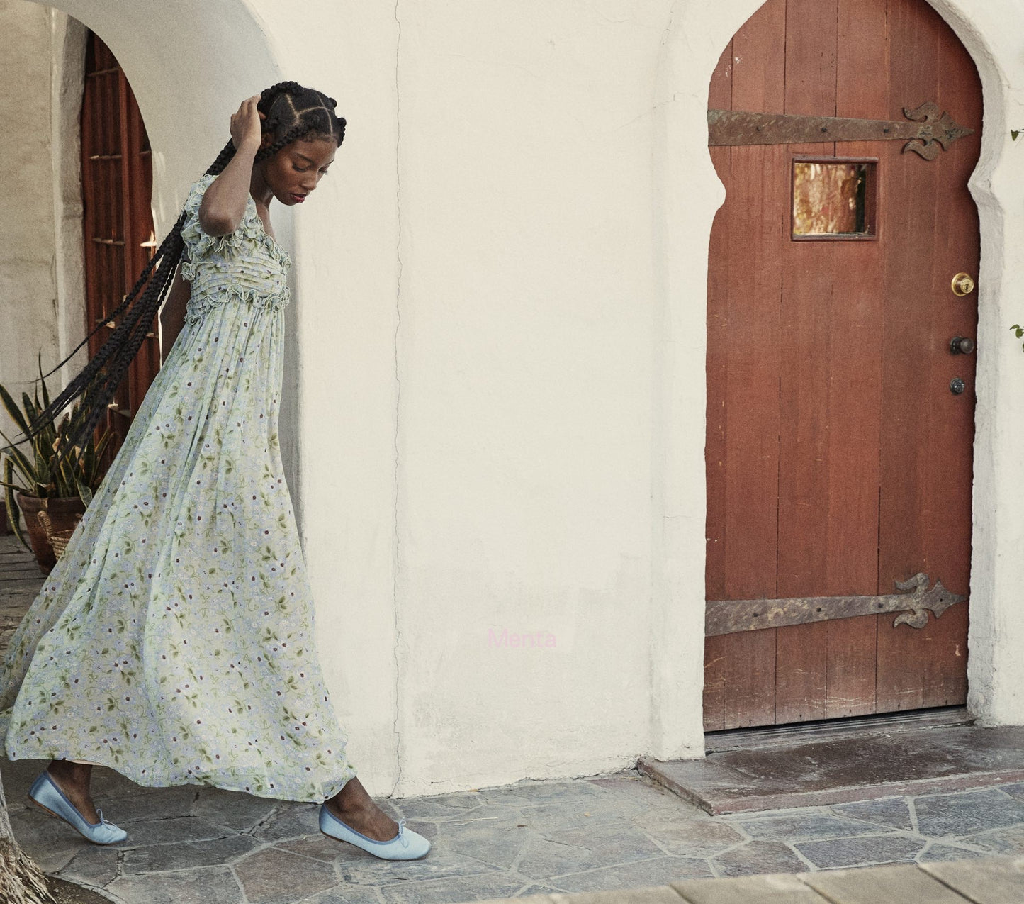 Robe mi-longue plissée à manches courtes et imprimé oreilles en bois pour femme