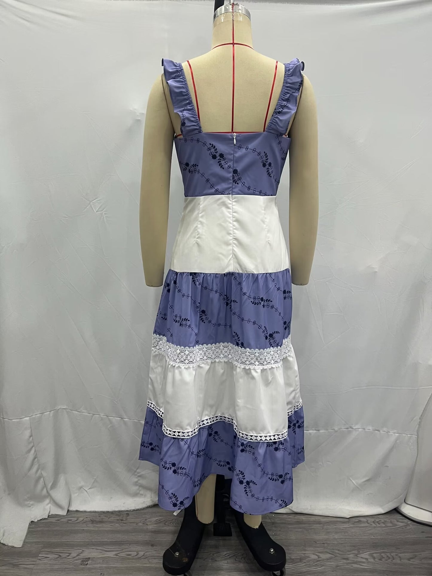 Robe tube d'été à débardeurs et à broderies nationales vintage