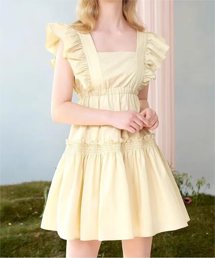 Cute Girlish Wooden Ear Stitching Strap High Waist Slimming Patchwork Pleated Beige Square Collar Dress