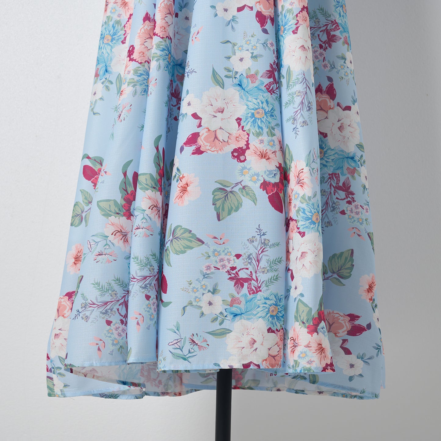 Robe de vacances élégante à col en V et manches bouffantes, imprimée, taille serrée, grande taille, style trapèze, printemps été