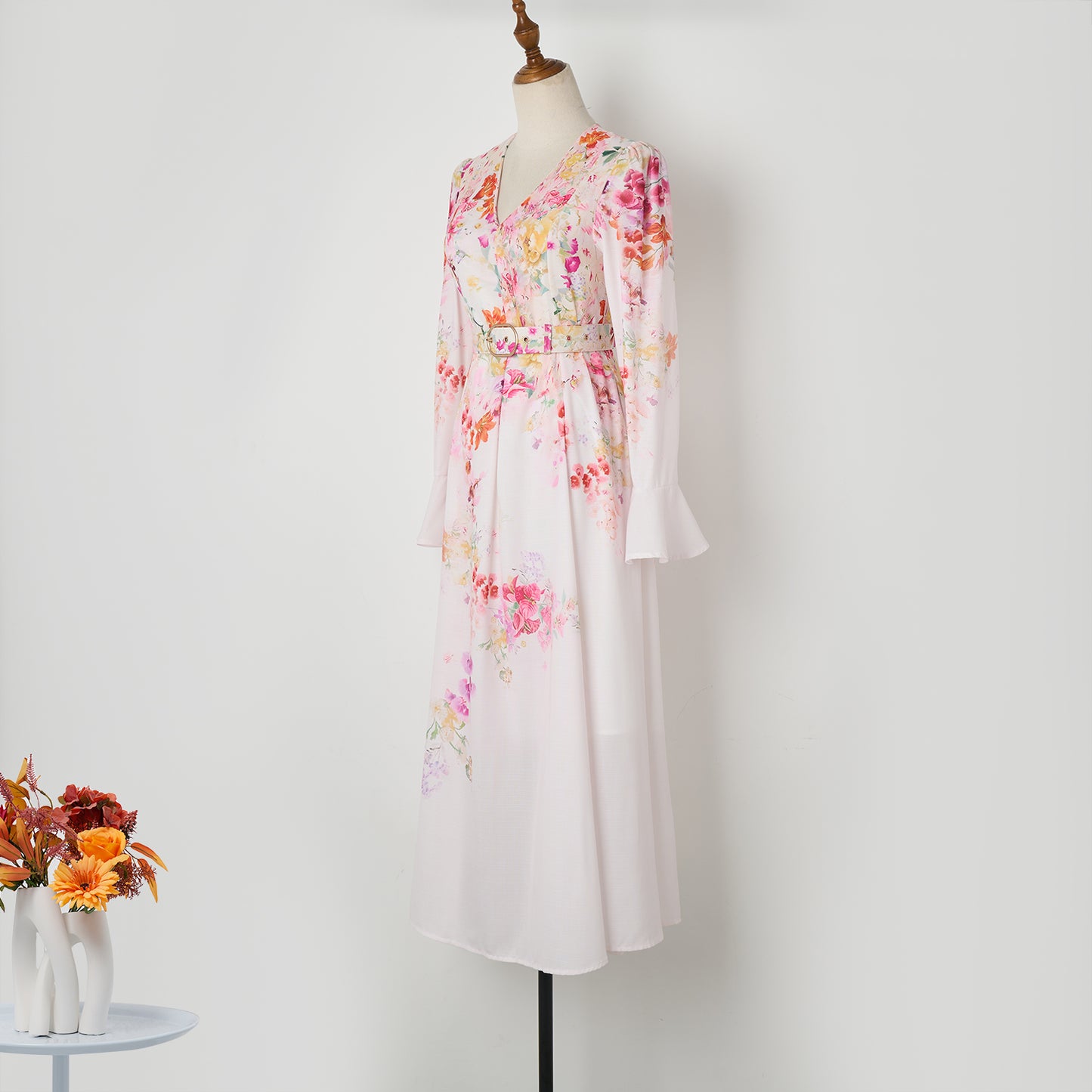 Robe mi-longue pour femmes, col en V, manches trompette, imprimé fleur rose, élégante, ceinture de vacances