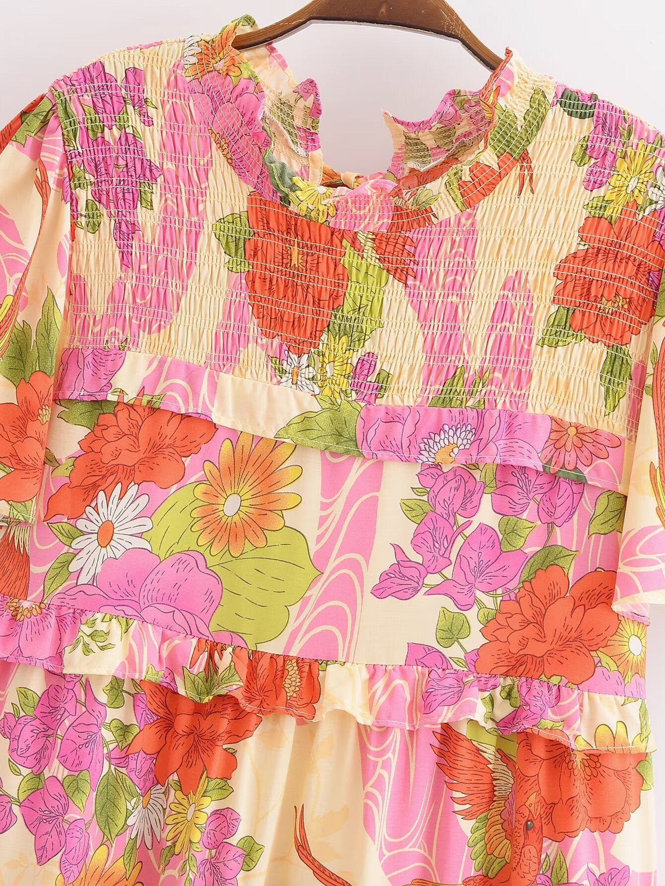 Vestido de pastel de manga corta floral de rayón de primavera para mujer