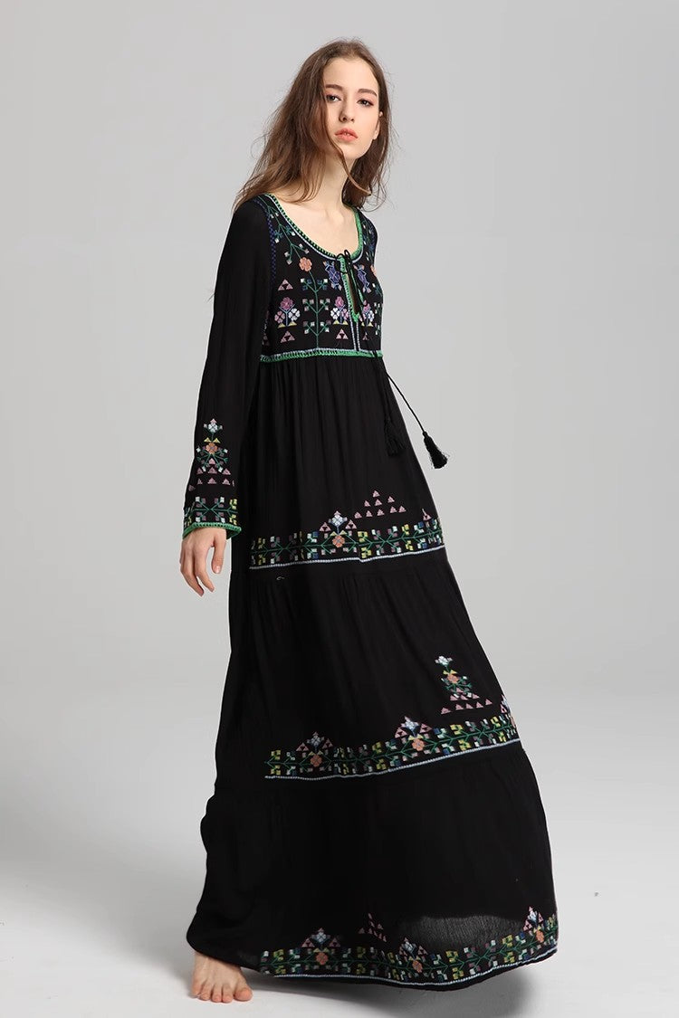 Bohemian Embroidered Lace Up Dress With Lining