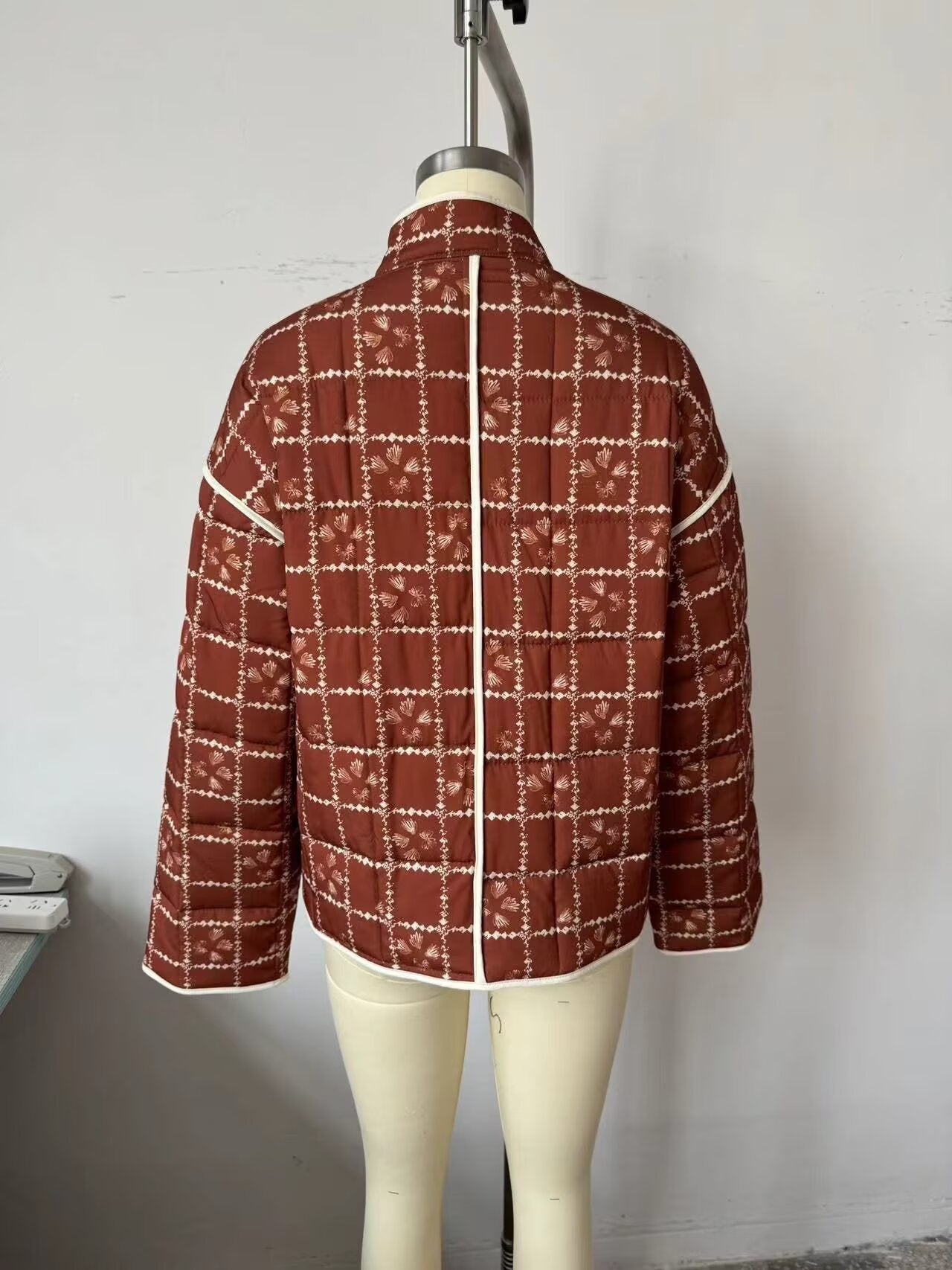 Chaqueta de abrigo de algodón con estampado de seda para otoño e invierno para mujer