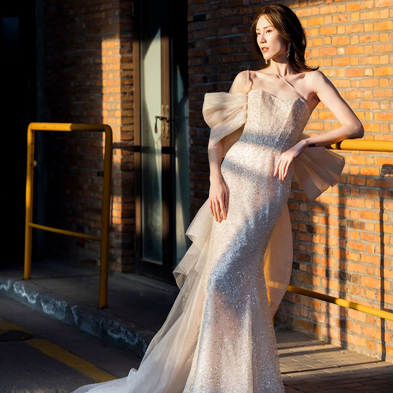 Vestido de novia con cola de pez a la moda con temperamento para mujer