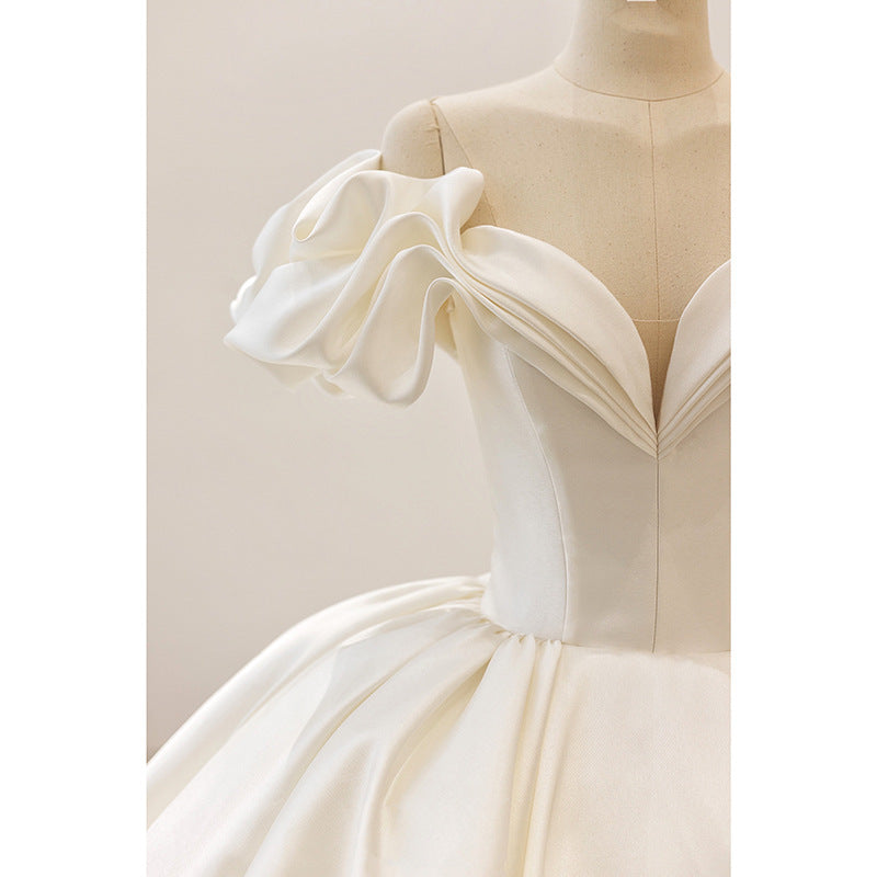 Petite robe de mariée haut de gamme pour mariée française