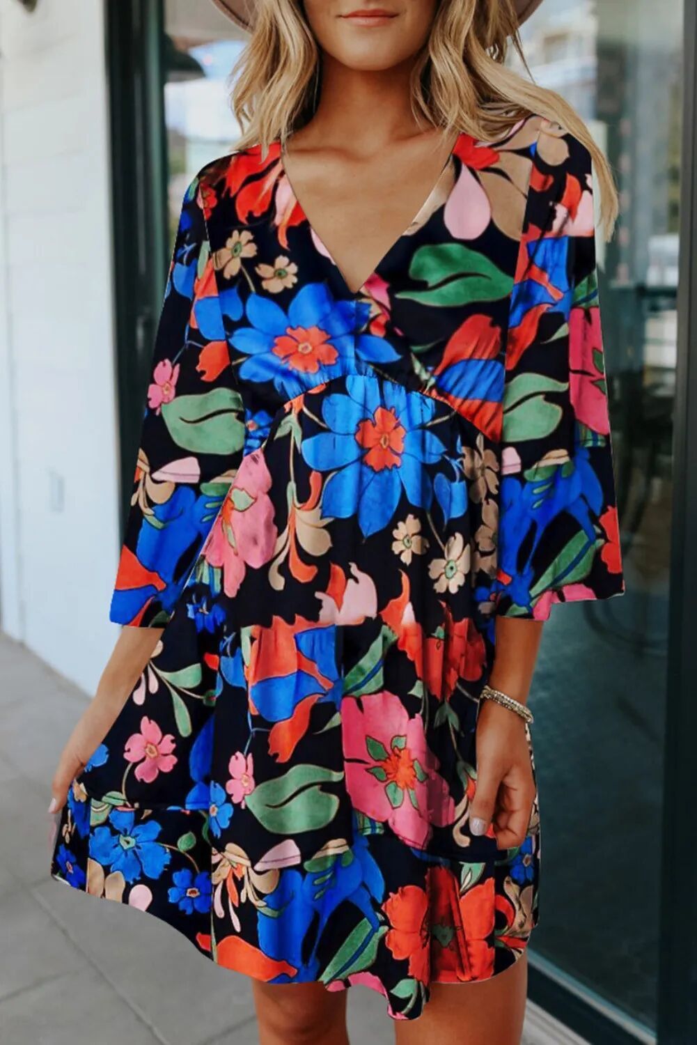 Robe d'été florale à col en V pour femmes