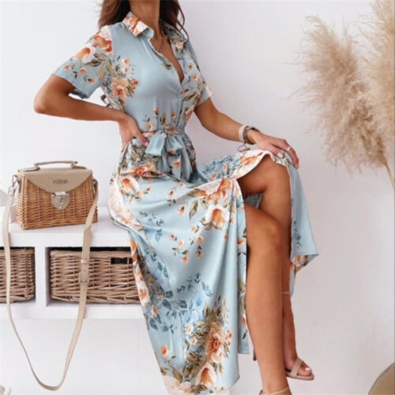 Hermoso vestido de dama con estampado floral de moda