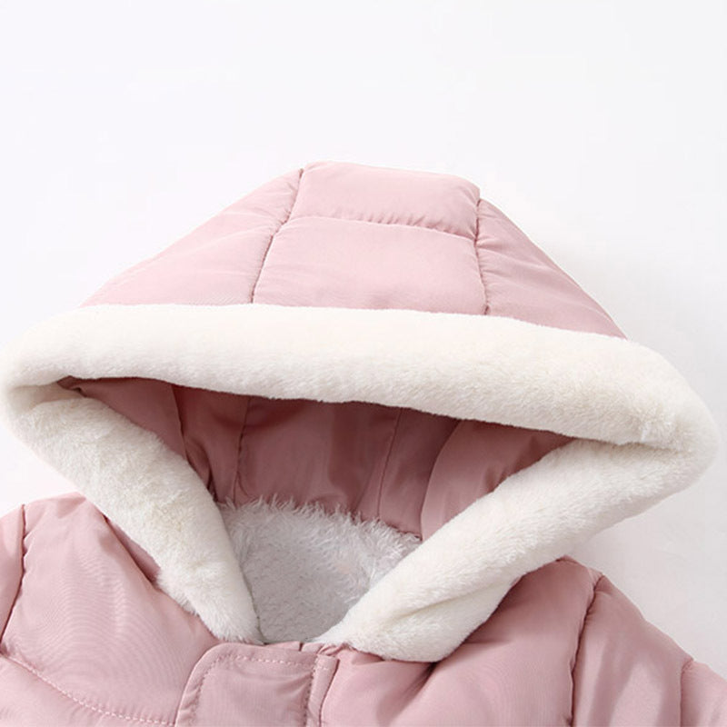 Vêtements une pièce pour enfants pour rester au chaud dehors