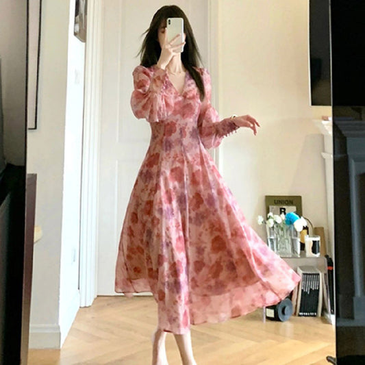 Robe fleurie en mousseline de soie à la mode pour femmes