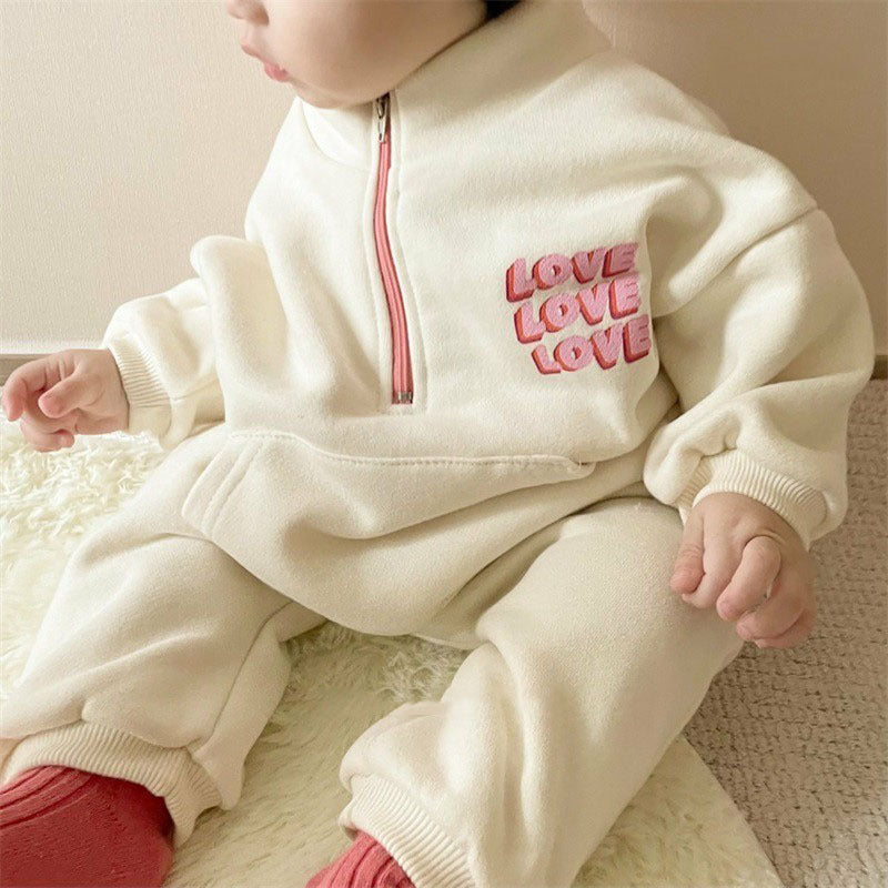 Costume de loisirs pour enfants, pull et pantalon avec lettres d'amour, nouvelle collection printemps