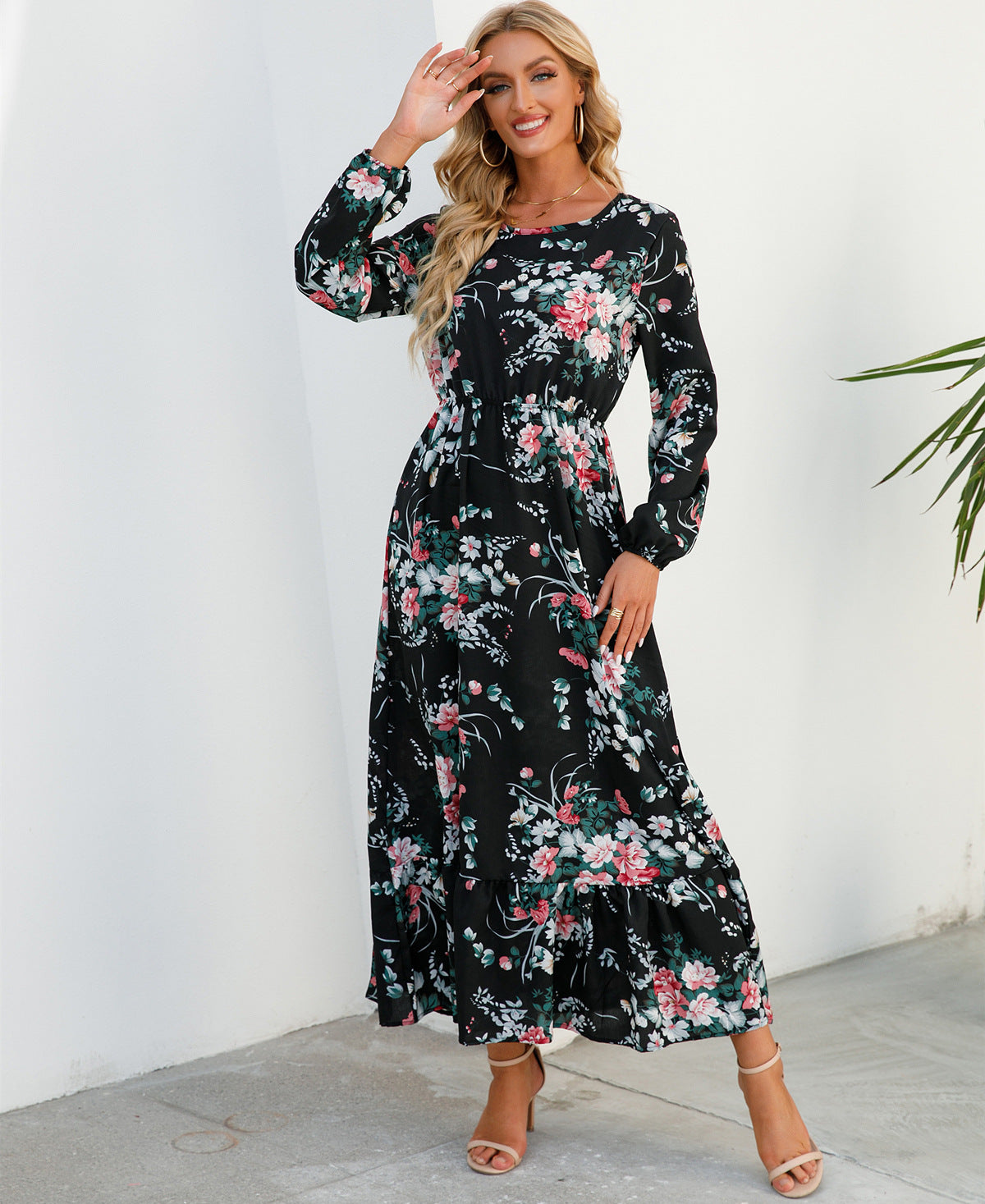 Vestido floral con cuello redondo elegante y moderno para mujer