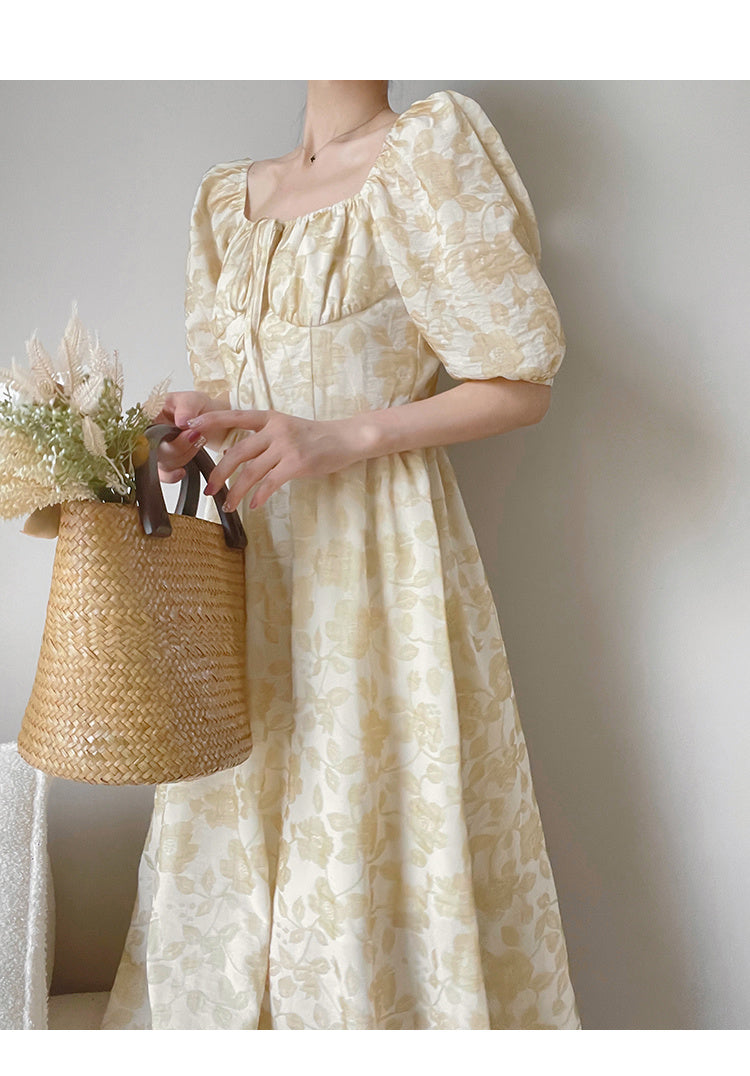 Robe à fleurs jaune crème pour femme