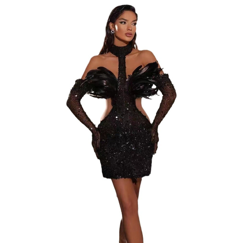 Robe licou plumes paillettes jupe courte hanche avec robe gants