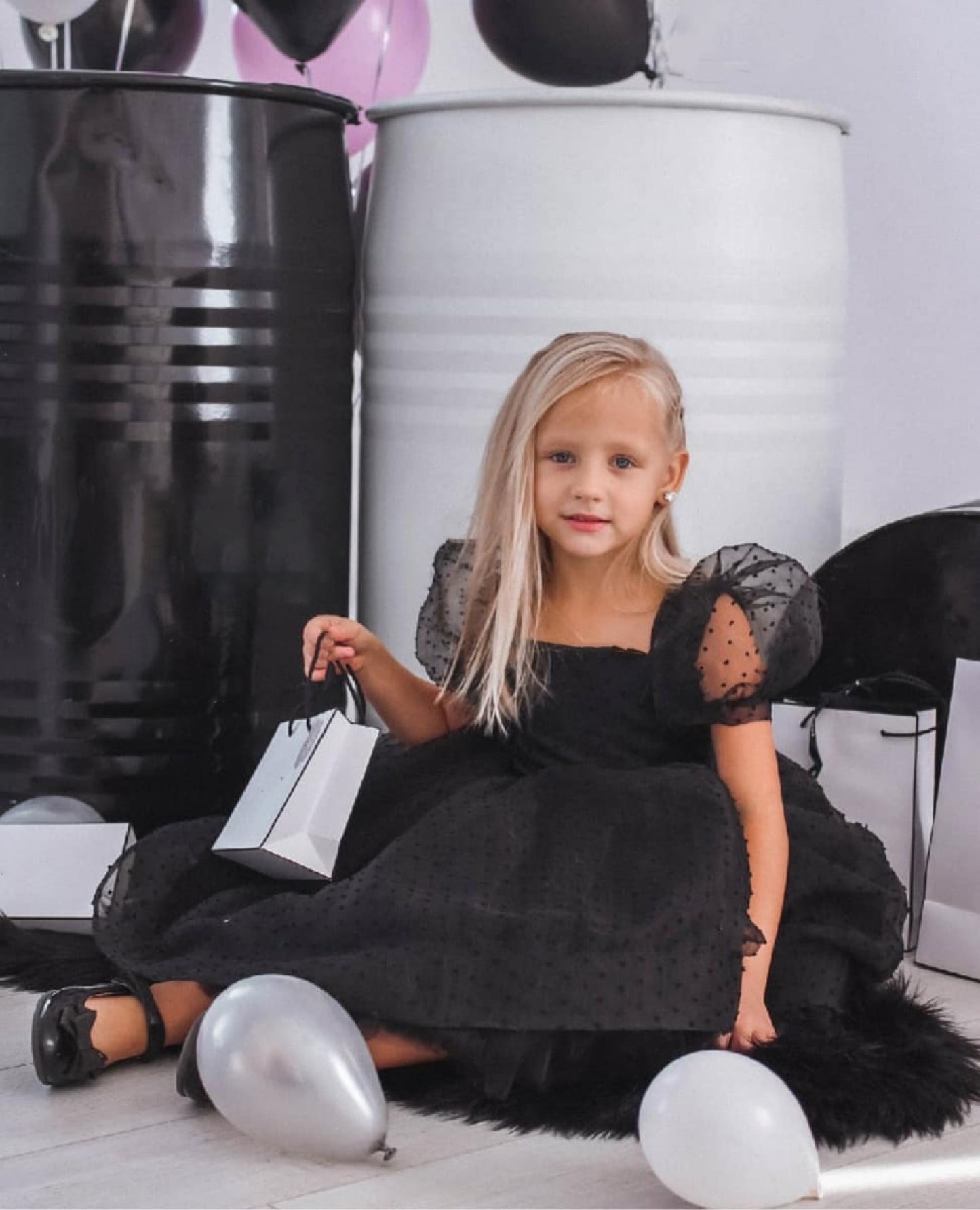 Princess Fashion Puff Sleeve Black Children's Dress Skirt With Fluffy Yarn