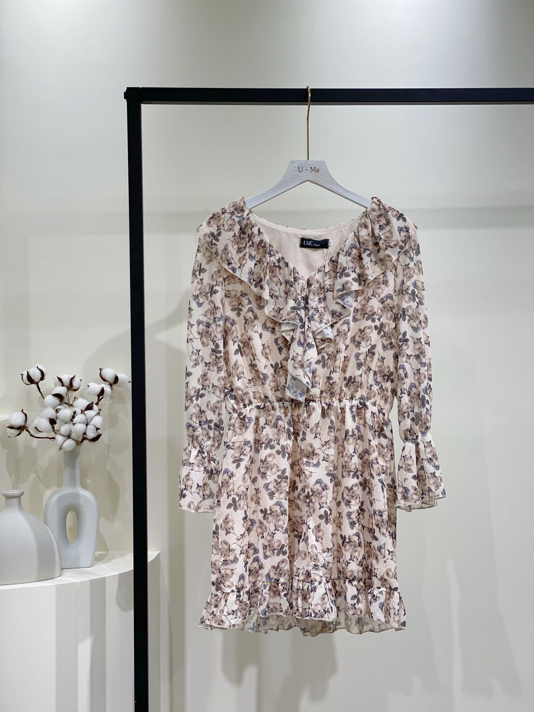 Xiansen V-neck Floral Dress