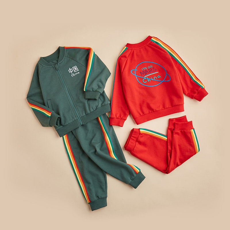 Costume de loisirs pour enfants de sport simple à la mode