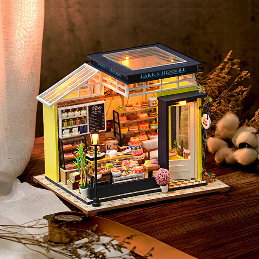 Hand-assembled Creative Mini Dessert Shop Cakeroom Model