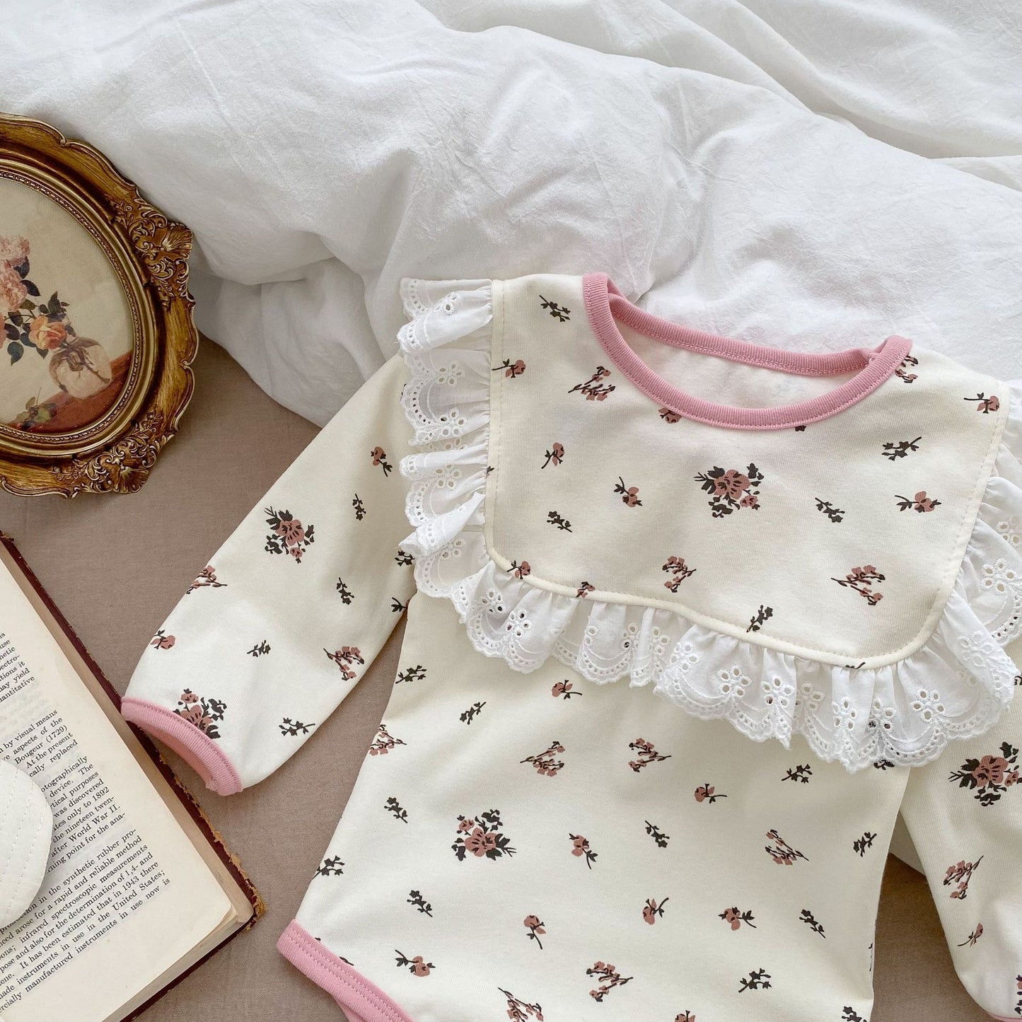 Ensemble de serviettes d'eau à encolure en dentelle pour vêtements floraux pour bébé fille