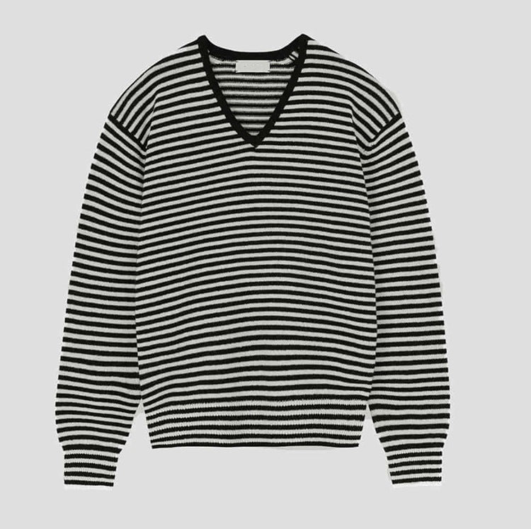 Women's Fashionable Loose V-neck Striped Knitted Top