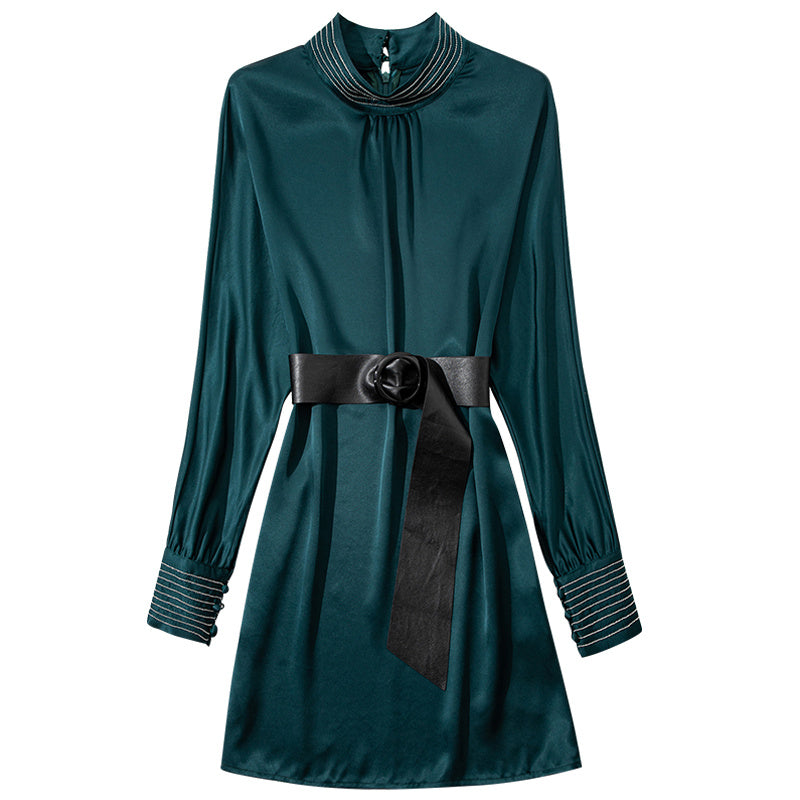 Robe en acétate femme printemps mode haut de gamme Satin petite robe mi-longue robe une étape