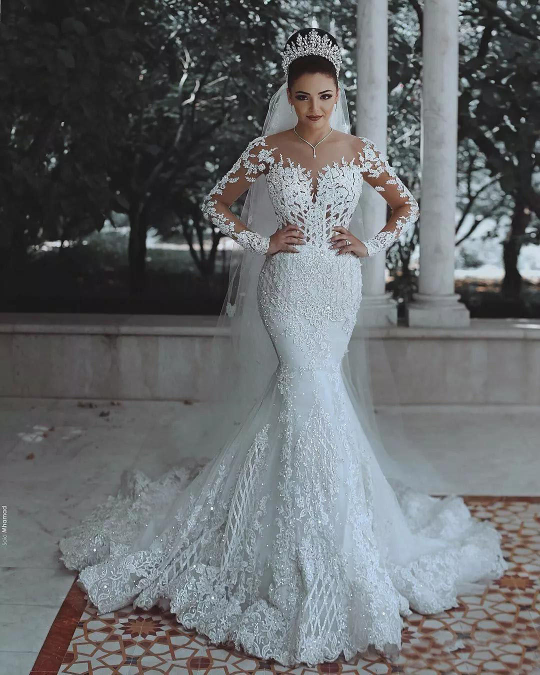 Robe de mariée de luxe en dentelle sirène