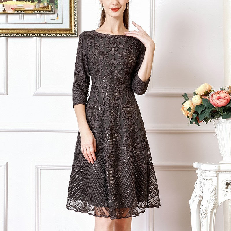 Robe noble amincissante à taille brodée pour femmes