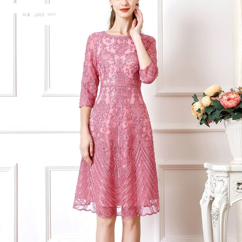 Robe noble amincissante à taille brodée pour femmes