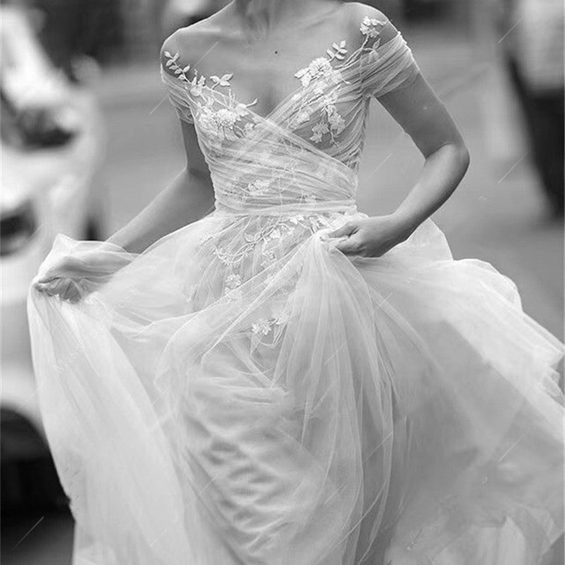 Robe de mariée en dentelle pour femmes, à la mode, pour l'extérieur, pelouse