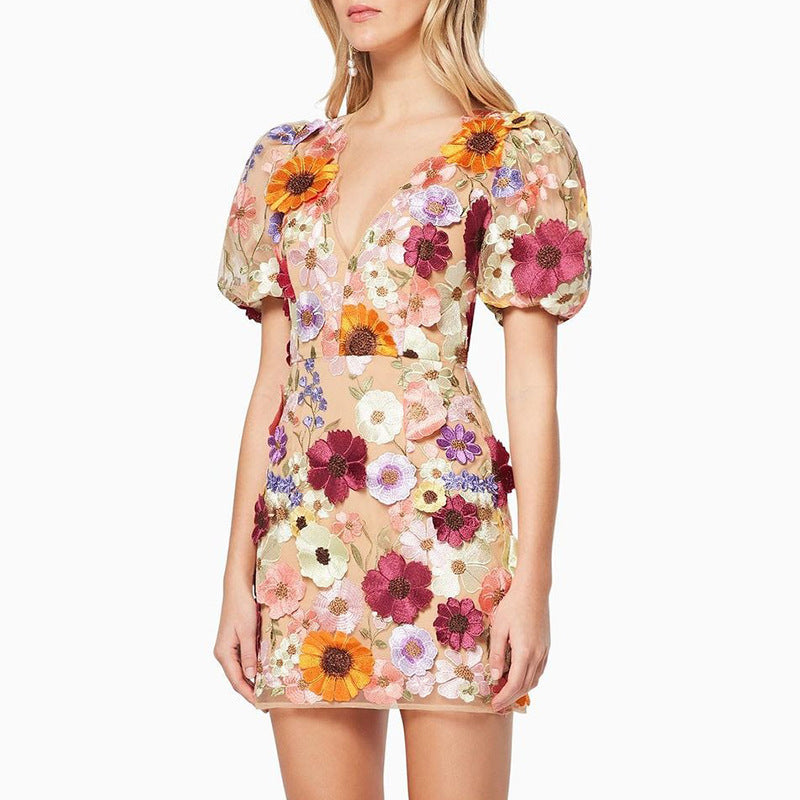 Robe fourreau florale tridimensionnelle à col en V, manches lanternes, robe brodée sexy