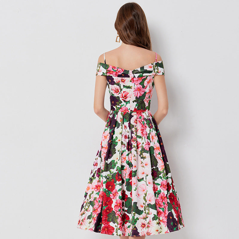 Robe à épaules dénudées et imprimé floral