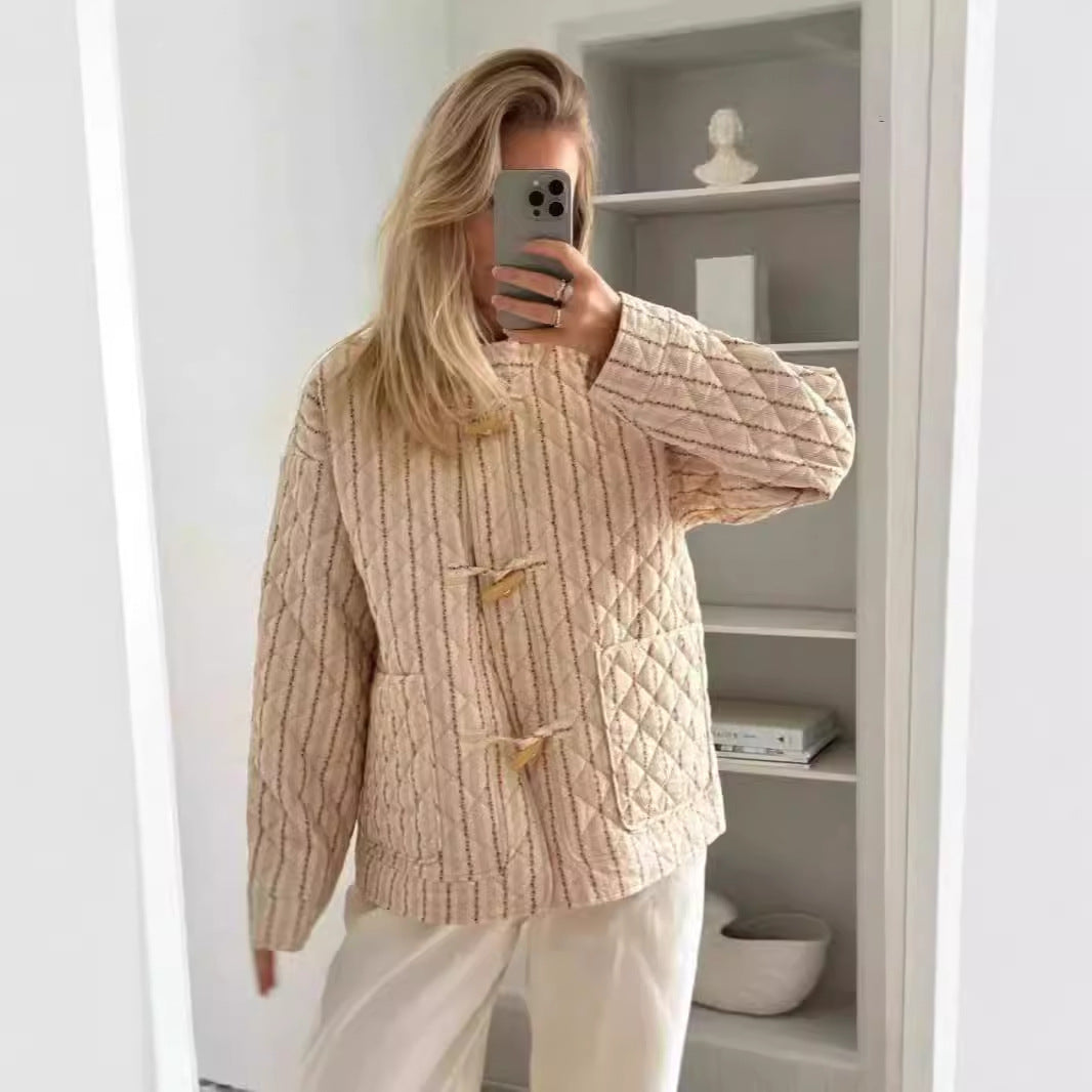 Veste matelassée en coton à boucle en bois pour femme avec rayures verticales douces pour l'automne et l'hiver