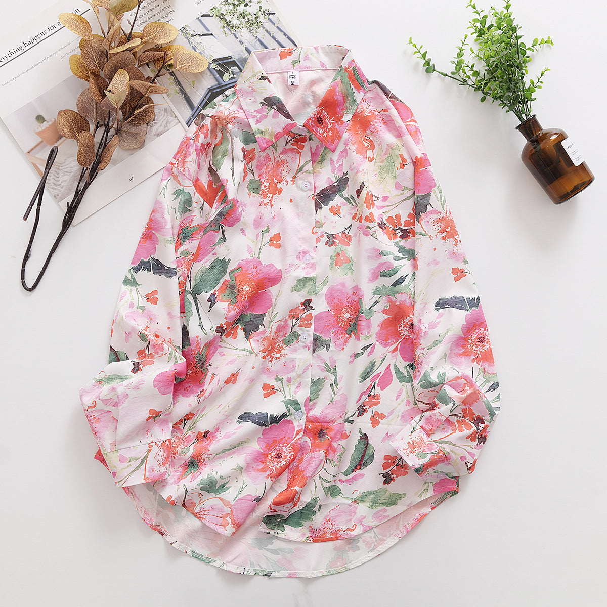 Camisa de manga larga con cuello holgado y estampado floral para mujer