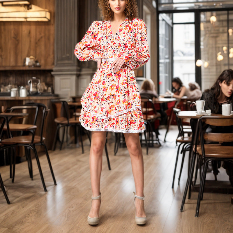 Vestido corto de mujer con cuello en V, manga larga, cintura alta, volantes, diseño de costura floral