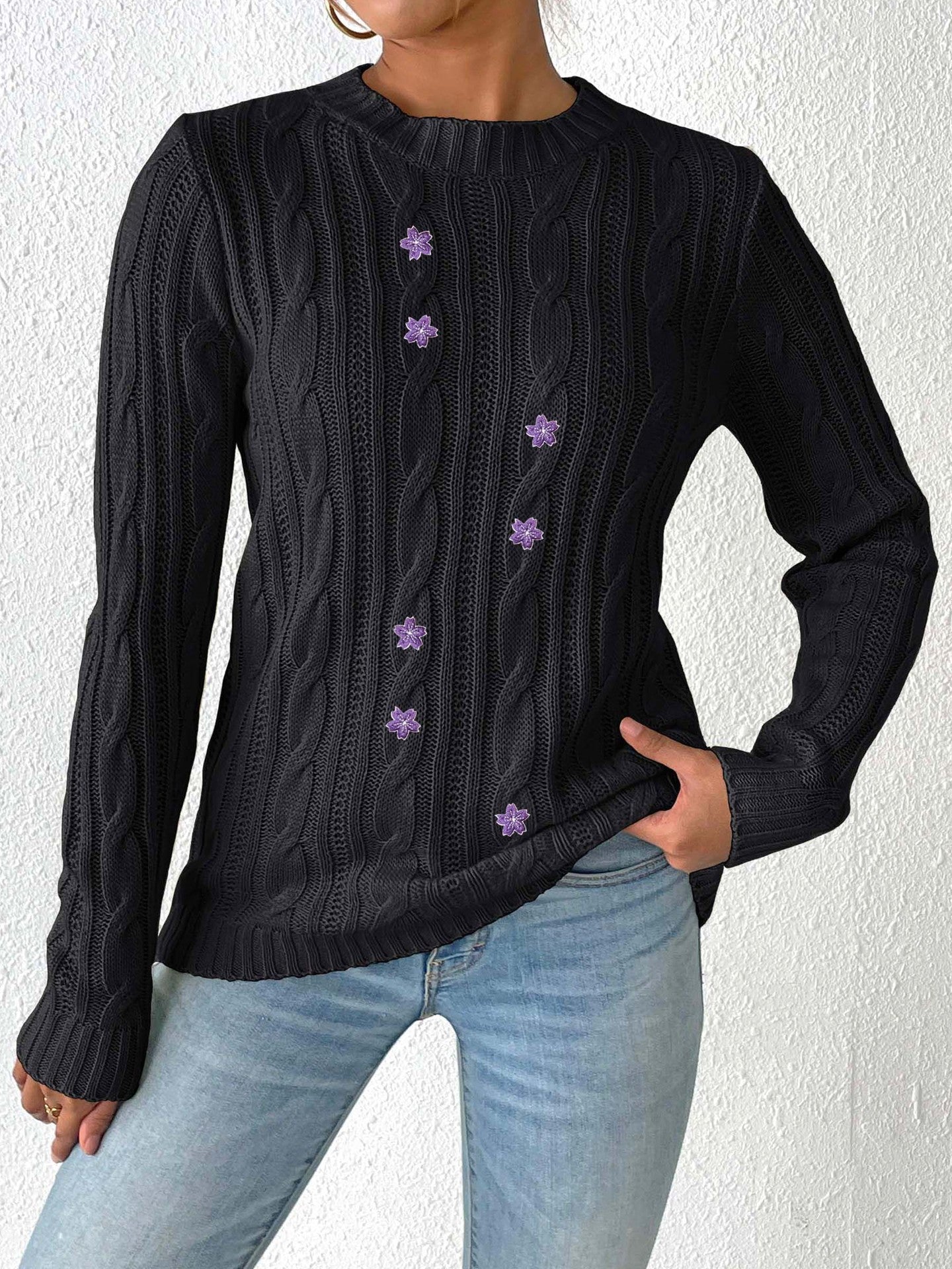 Ropa de mujer Otoño Invierno Jersey de cuello redondo Camisa de fondo Pegatinas florales bordadas Suéter tejido