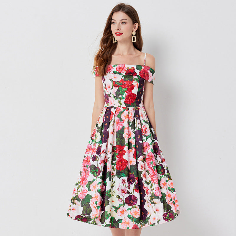 Robe à épaules dénudées et imprimé floral