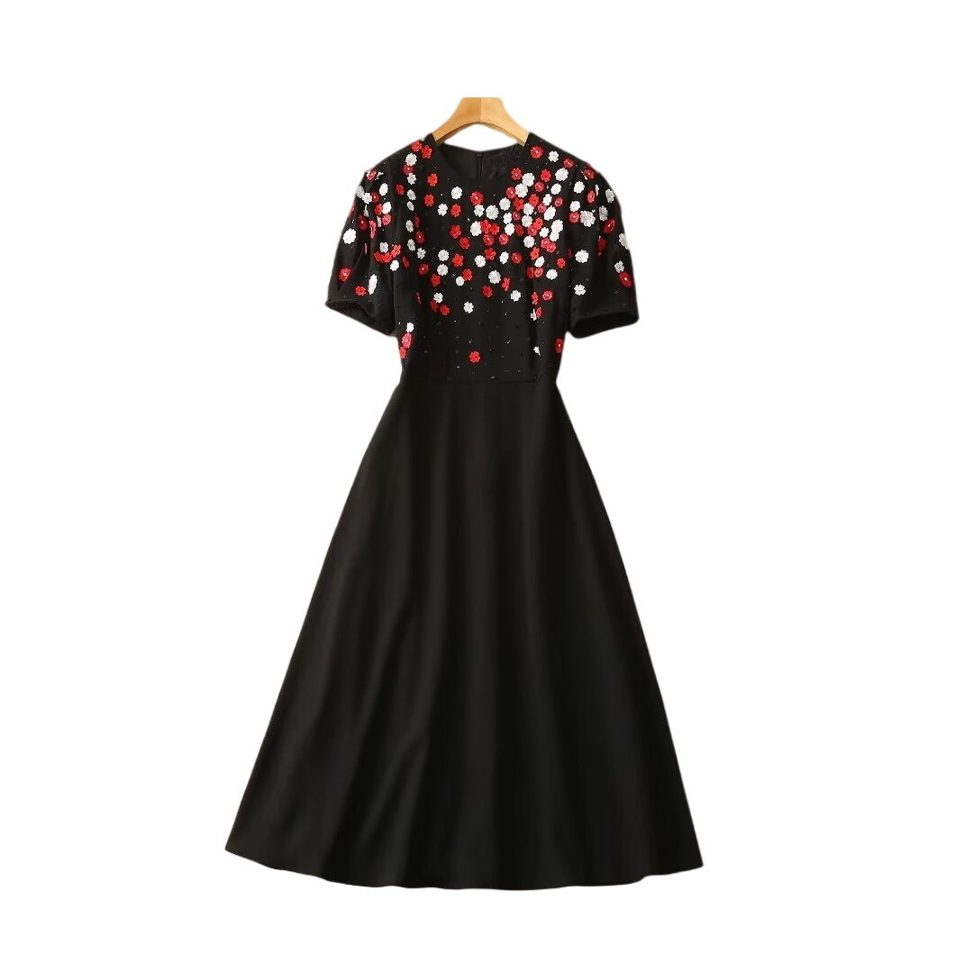 Costume français noir plissé, manches courtes, robe à paillettes et fleurs brodées exquises