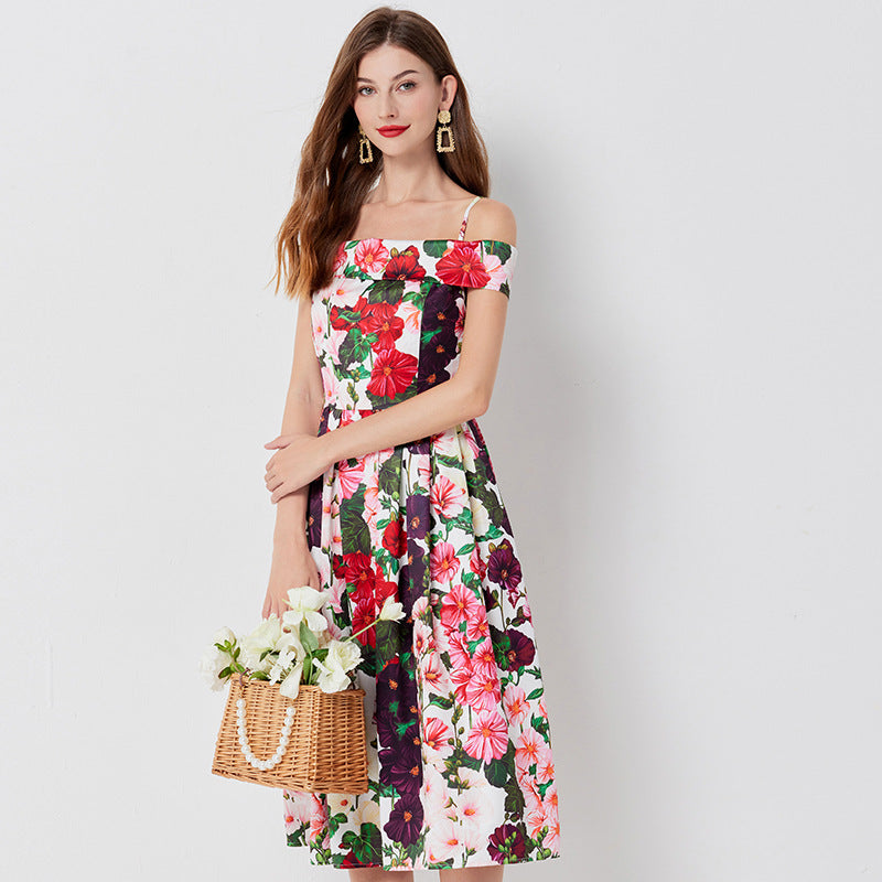 Robe à épaules dénudées et imprimé floral