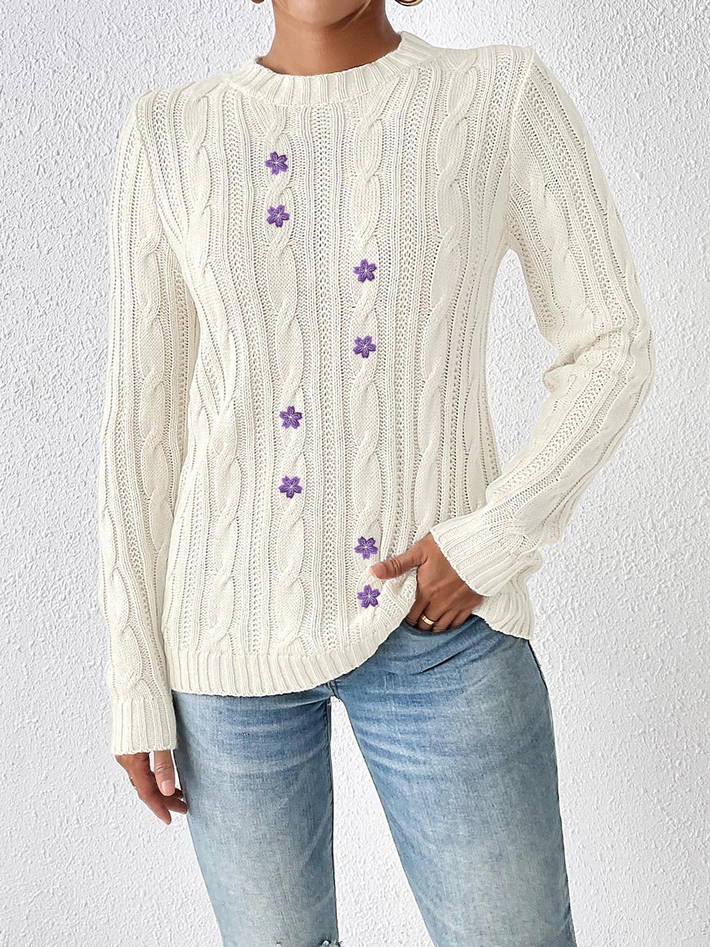 Ropa de mujer Otoño Invierno Jersey de cuello redondo Camisa de fondo Pegatinas florales bordadas Suéter tejido