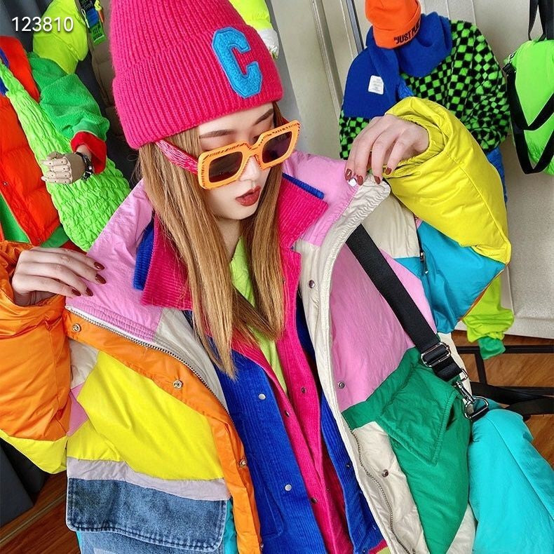 Chaqueta de plumón con cuello alto y bolsillo grande de mezclilla a juego de colores para mujer