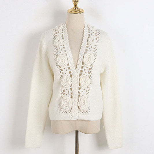 Pull fait à la main au crochet ajouré et découpé au début de l'automne et de l'hiver, mohair français, motif floral tridimensionnel, décolleté plongeant en V profond, boucle de sac, manteau tricoté pour femme