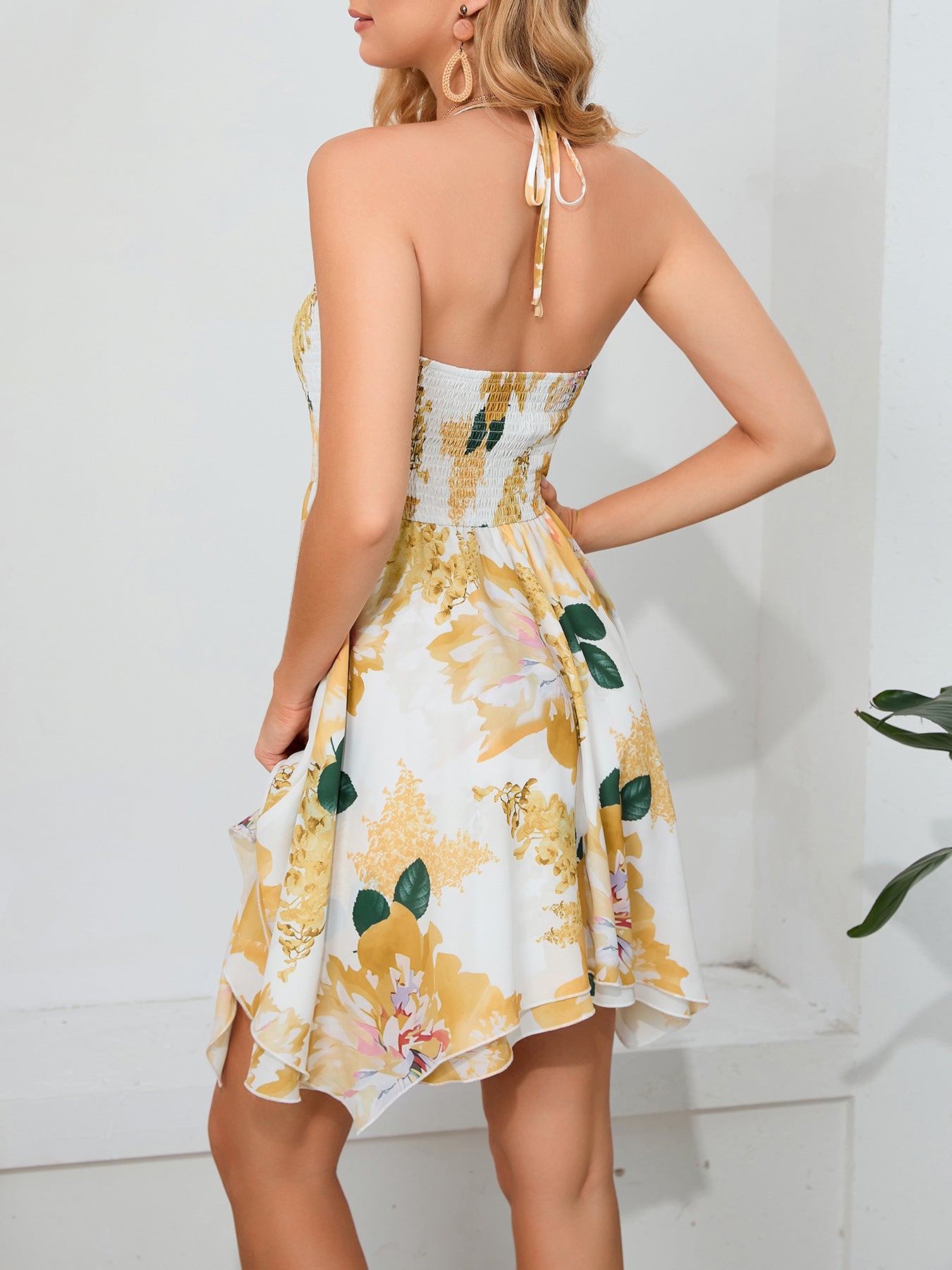 Women Station Floral Print Backless Hanging on Neck Tied Slim Fit Dress