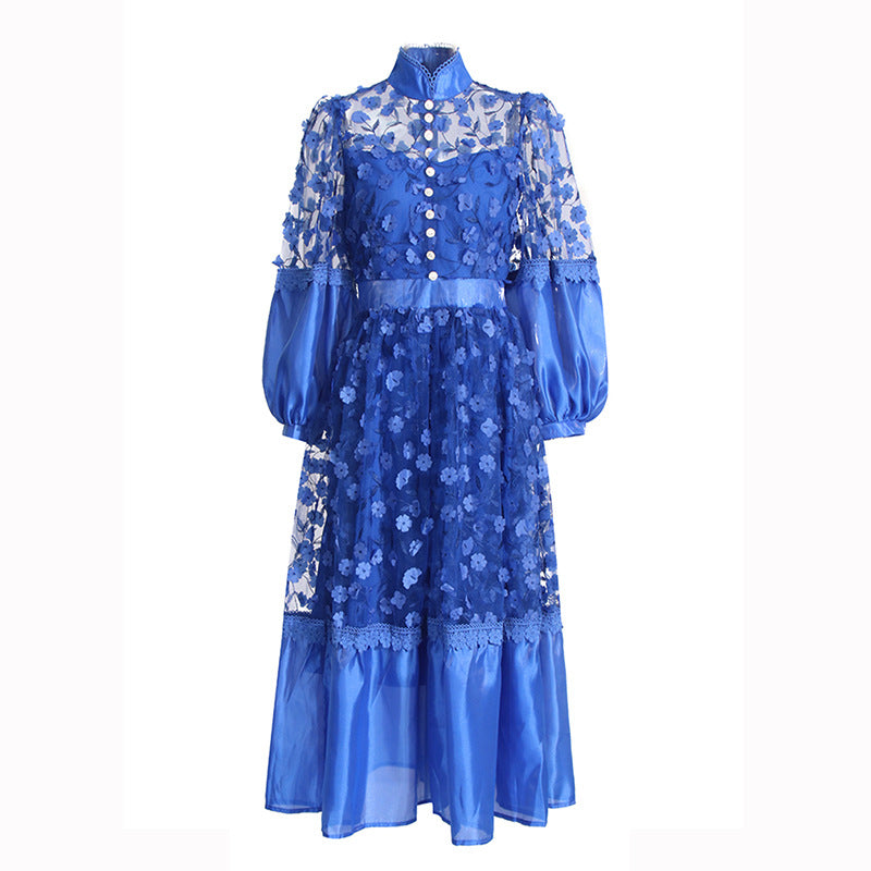 Robe d'été élégante à col montant et manches bouffantes avec broderie florale en maille pour femme