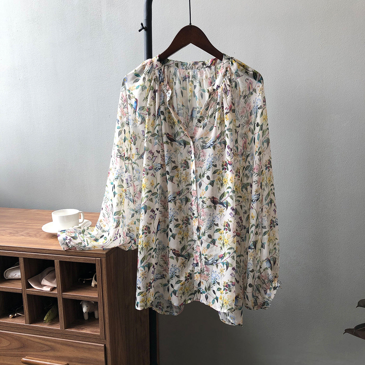 Chemise florale en mousseline de soie à col en V pour femmes, haut fin Design printemps-été