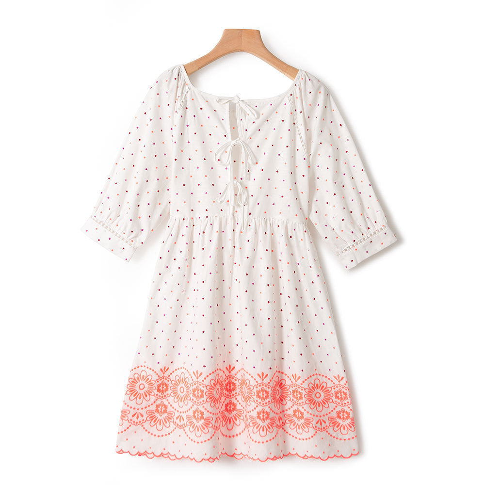 Robe d'été mignonne en coton et lin brodée à pois français